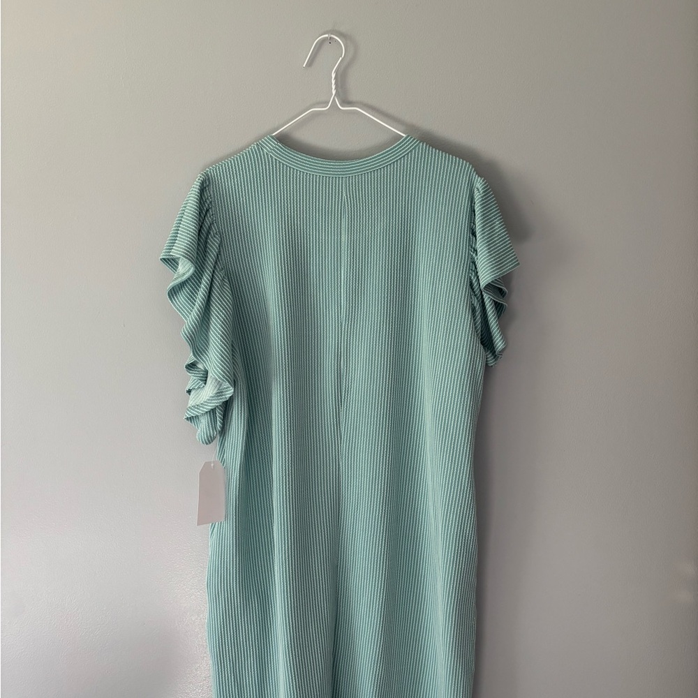 NWT Boutique Textured Ruffled Flutter sleeved Mini Dress XL. - Picture 4 of 5